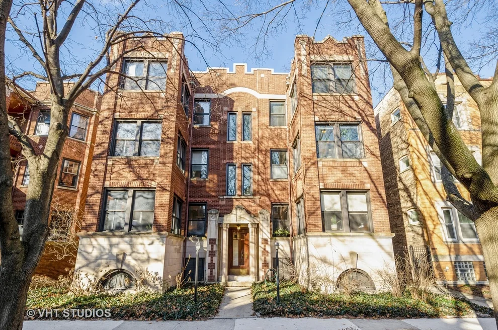 Unit for sale at 6340 N Wayne Avenue, Chicago, IL 60660