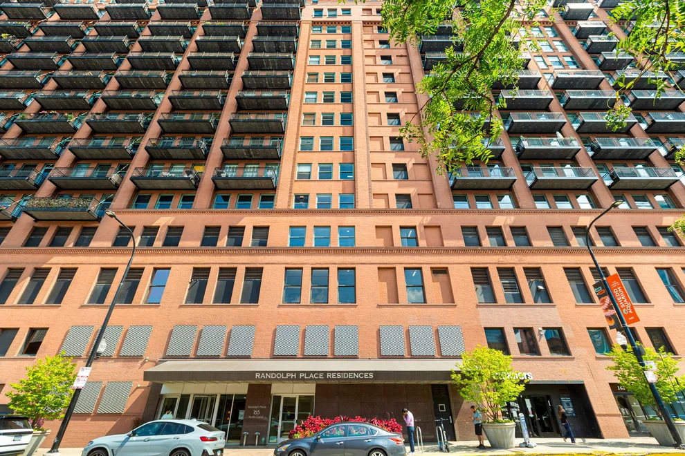 Unit for sale at 165 N Canal Street, Chicago, IL 60606