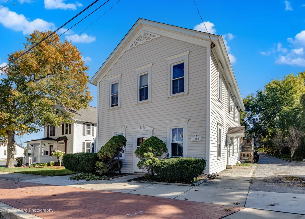 Unit for sale at 327 Jefferson Street, Algonquin, IL 60102