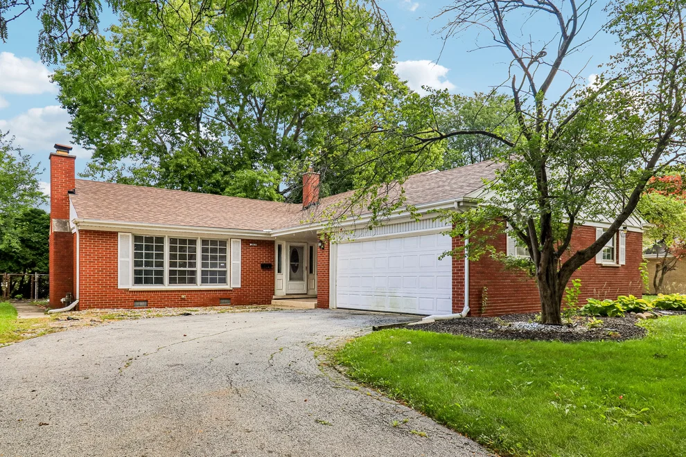 Unit for sale at 16919 School Street, South Holland, IL 60473