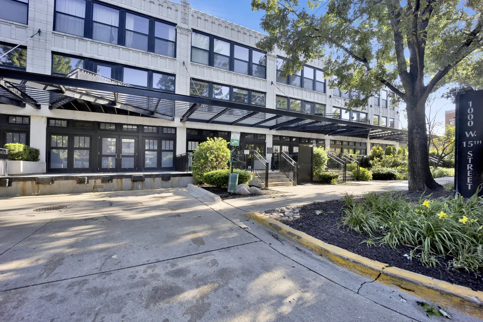 Unit for sale at 1000 W 15th Street, Chicago, IL 60608