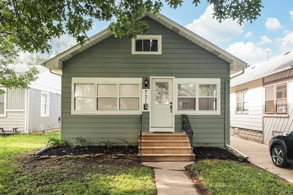 Unit for sale at 731 E Benton Street, Morris, IL 60450