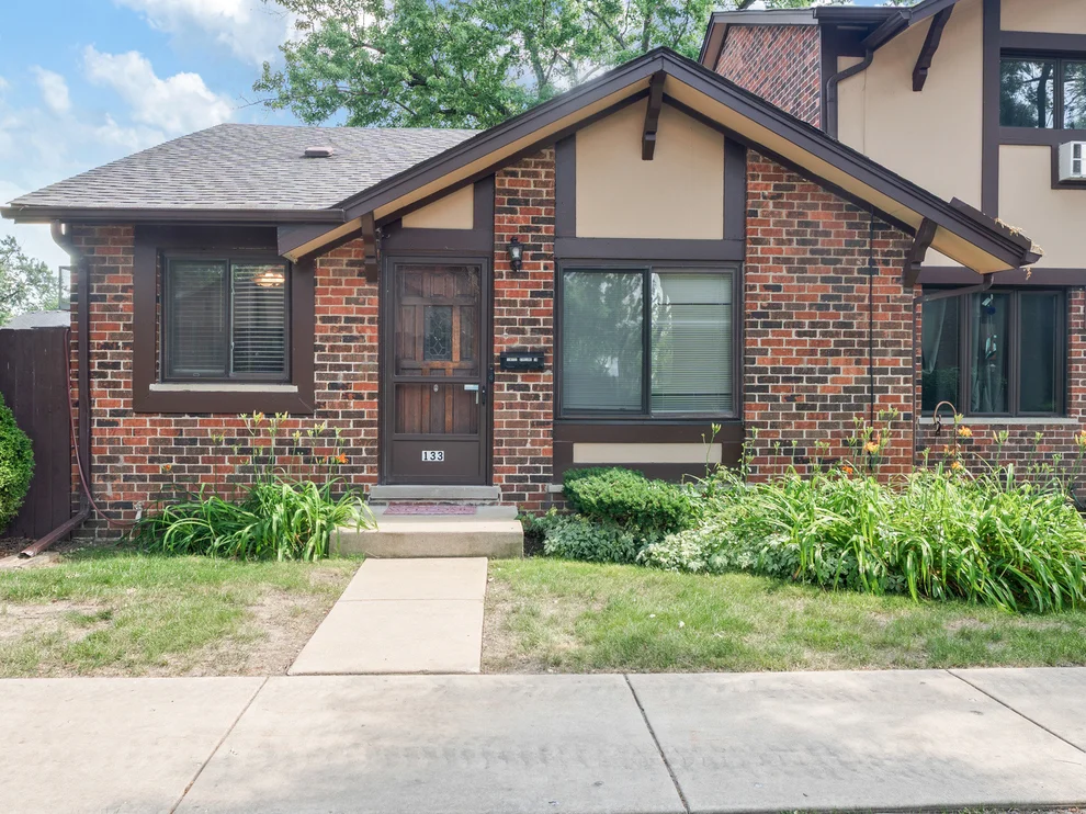Unit for sale at 18W133 Kirkland Lane, Villa Park, IL 60181
