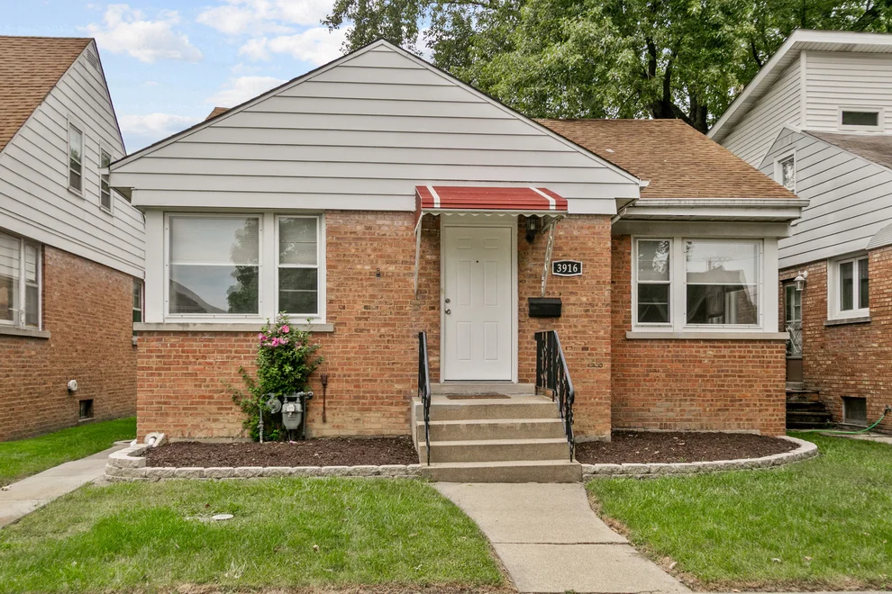 Unit for sale at 3916 Sunnyside Avenue, Brookfield, IL 60513