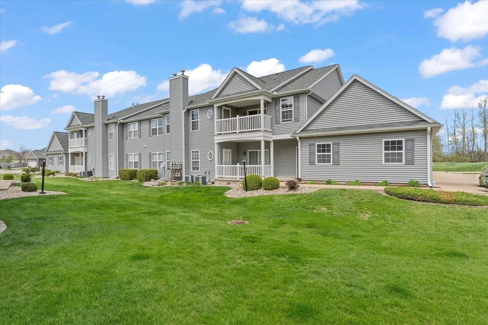 Unit for sale at 3030 E Stillwater Landing, Urbana, IL 61802