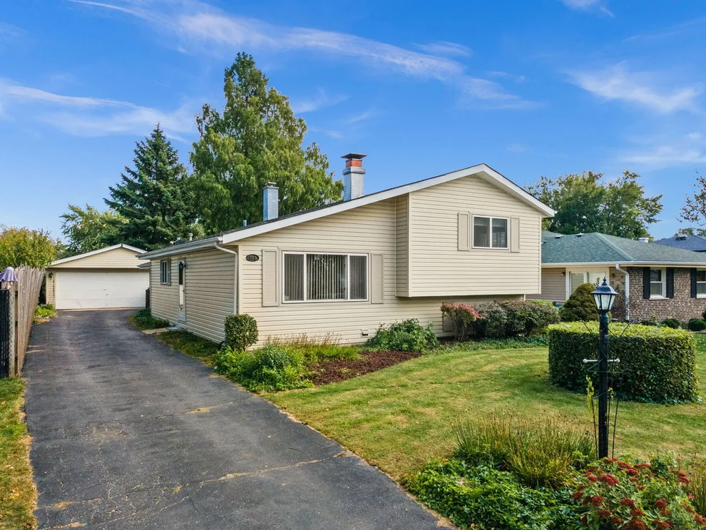 Unit for sale at 391 N Kramer Avenue, Lombard, IL 60148