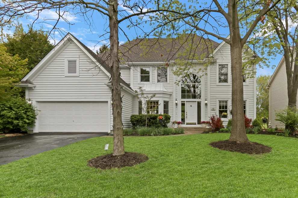 Unit for sale at 7452 Bittersweet Drive, Gurnee, IL 60031