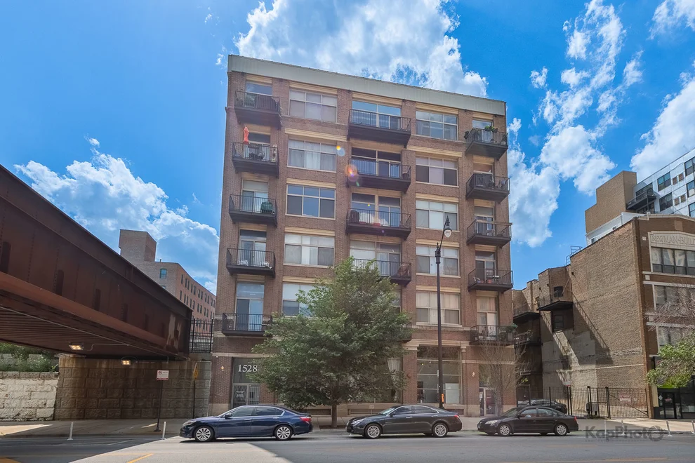 Unit for sale at 1528 S Wabash Avenue, Chicago, IL 60605