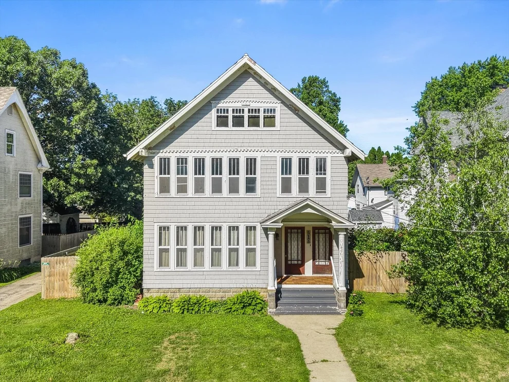 Unit for sale at 515 N Hennepin Avenue, Dixon, IL 61021