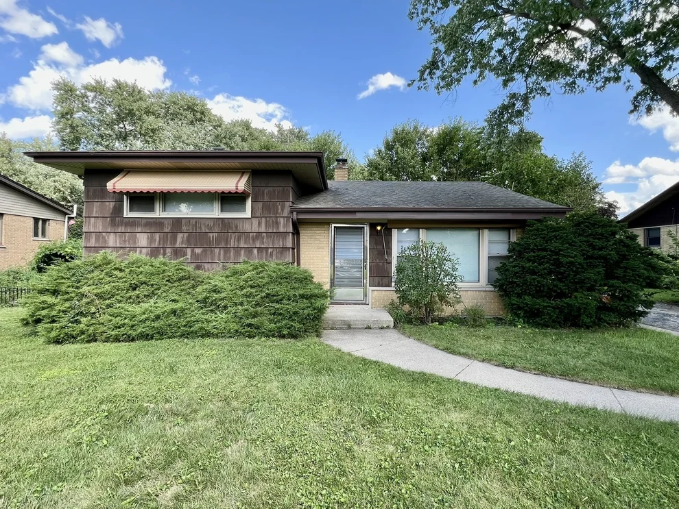 Unit for sale at 12513 S McVickers Avenue, Palos Heights, IL 60463
