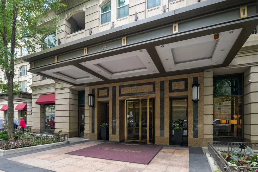 Unit for sale at 25 E SUPERIOR Street, Chicago, IL 60611
