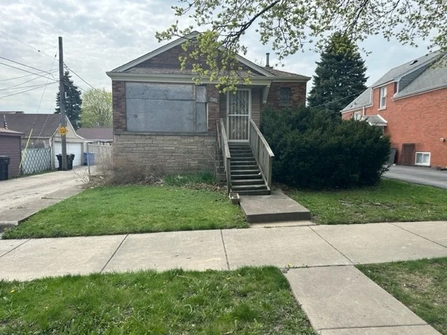 Unit for sale at 2547 W 81st Street, Chicago, IL 60652