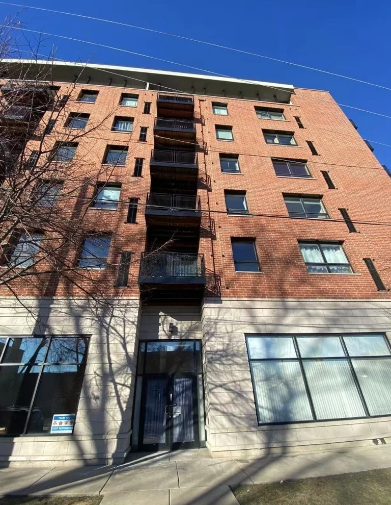 Unit for sale at 974 W 35th Place, Chicago, IL 60609