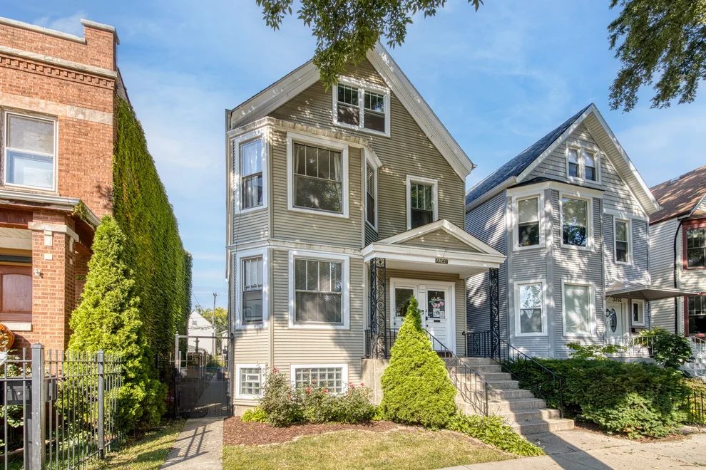 Unit for sale at 3748 N Spaulding Avenue, Chicago, IL 60618