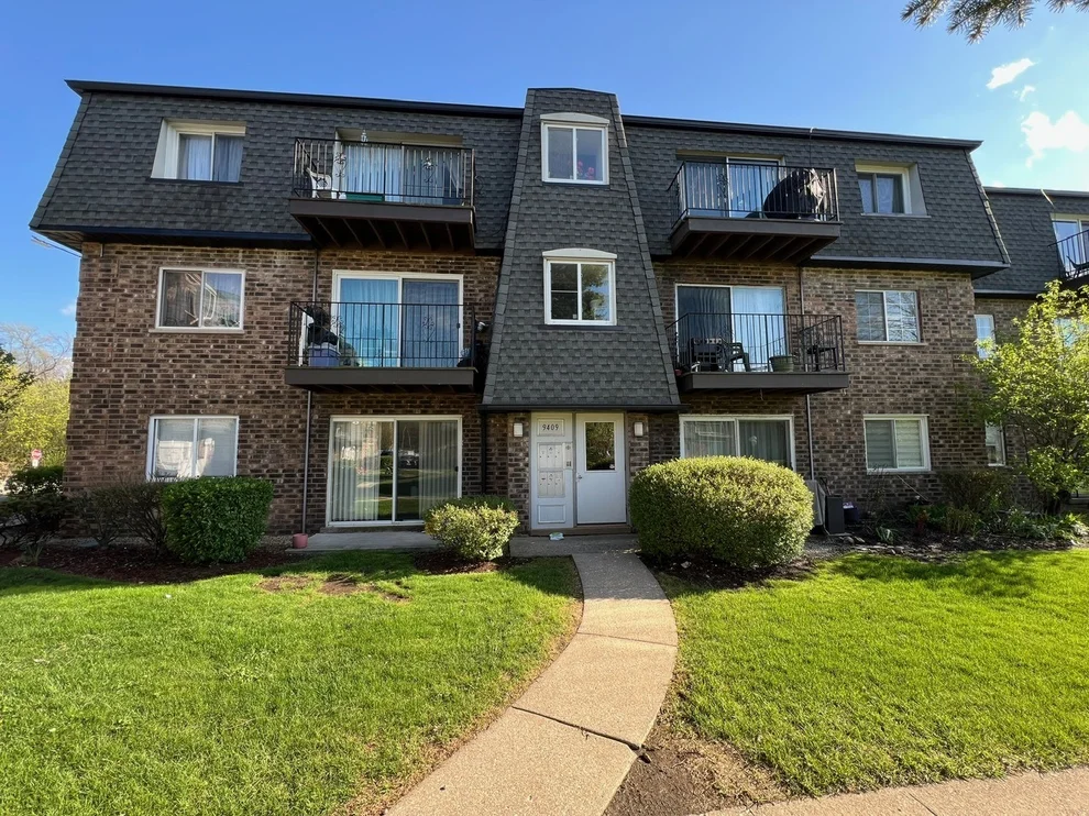 Unit for sale at 9409 BAY COLONY Drive, Des Plaines, IL 60016