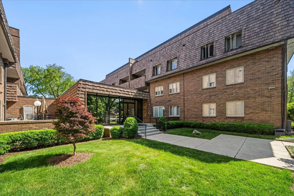 Unit for sale at 1730 W Galena Boulevard, Aurora, IL 60506