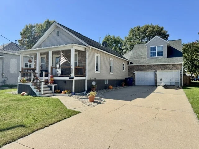 Unit for sale at 1903 Laharpe Street, LaSalle, IL 61301
