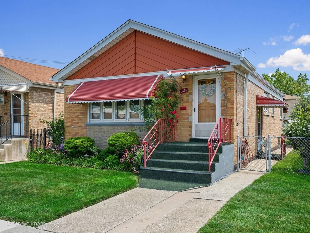 Unit for sale at 5403 S Lotus Avenue, Chicago, IL 60638