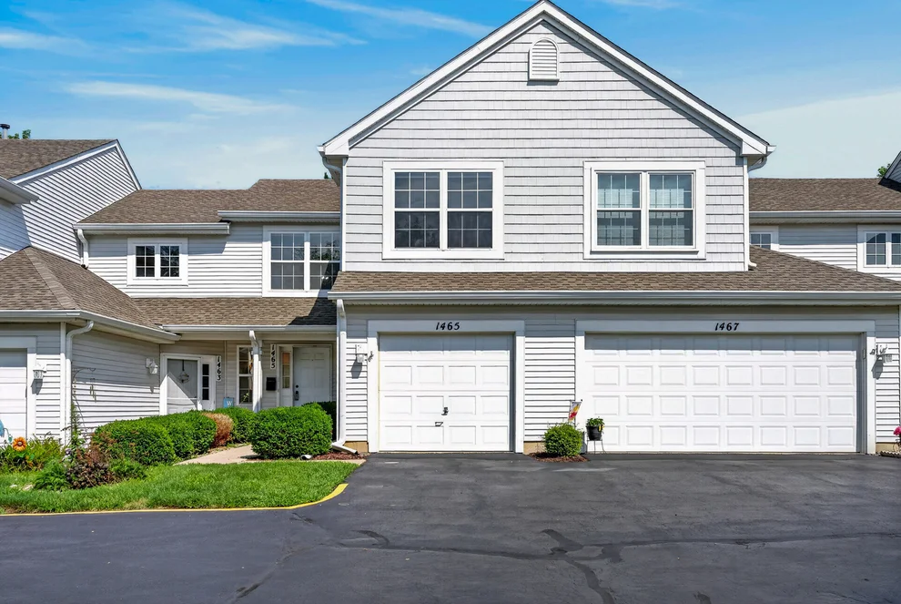 Unit for sale at 1465 Meadowsedge Lane, Carpentersville, IL 60110