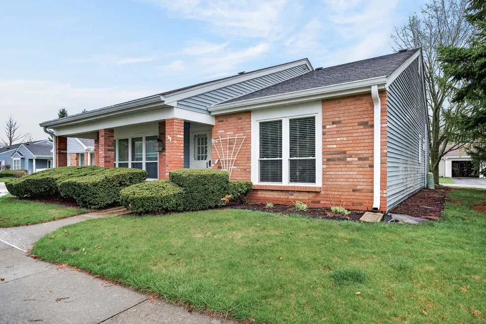 Unit for sale at 7225 Oxford Circle, Fox Lake, IL 60020