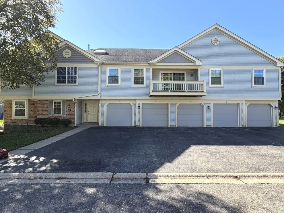 Unit for sale at 1228 Bradwell Lane, Mundelein, IL 60060