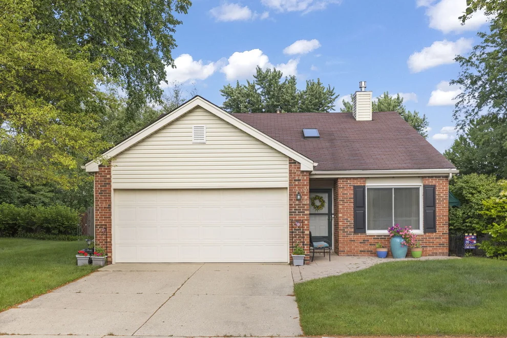 Unit for sale at 2S111 Waltham Court, Warrenville, IL 60555