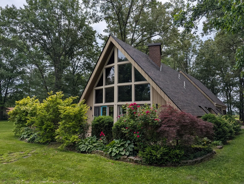 Unit for sale at 2216 Lake Hills Drive, Vandalia, IL 62471