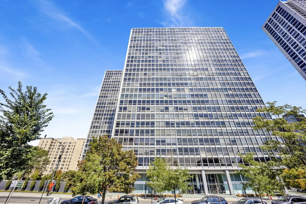 Unit for sale at 330 W Diversey Parkway, Chicago, IL 60657