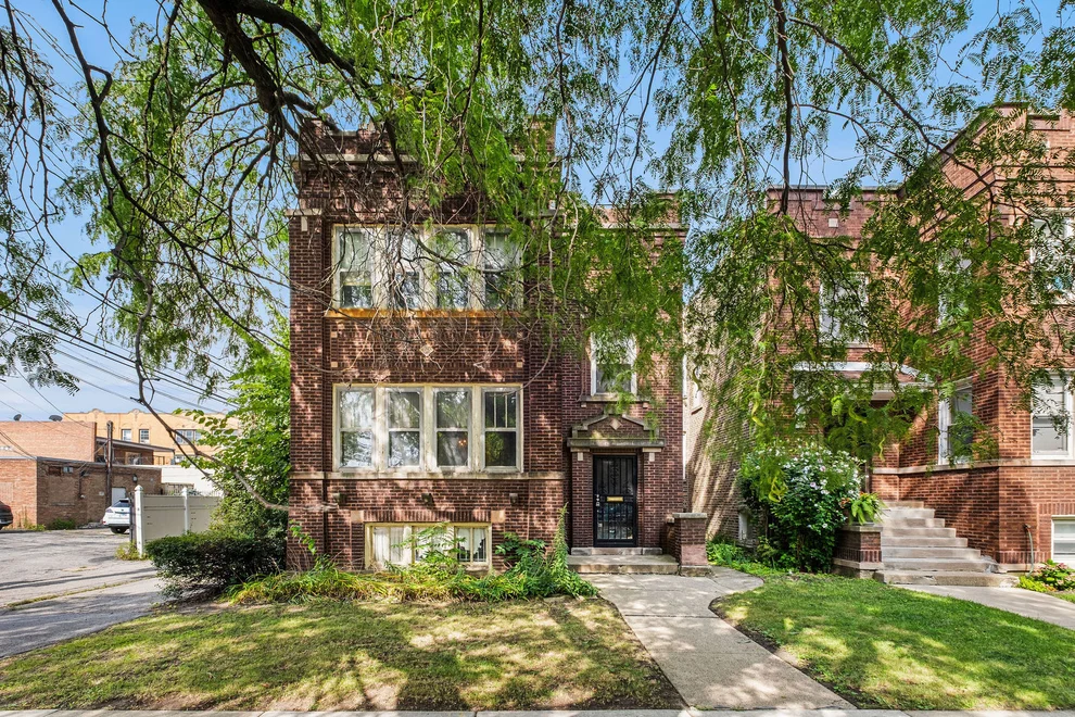 Unit for sale at 4816 N Kildare Avenue, Chicago, IL 60630