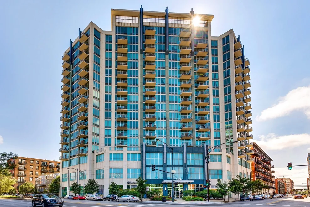 Unit for sale at 1600 S Indiana Avenue, Chicago, IL 60616