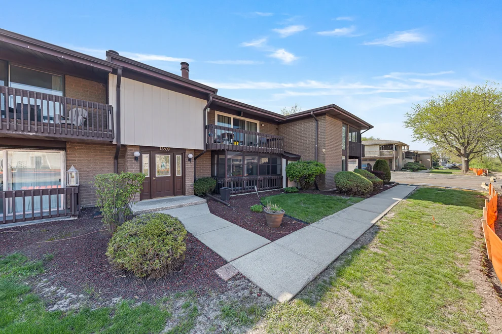 Unit for sale at 15809 Orlan Brook Drive, Orland Park, IL 60462