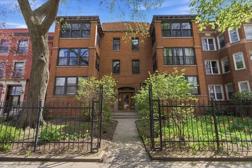 Unit for sale at 4753 N Malden Street, Chicago, IL 60640