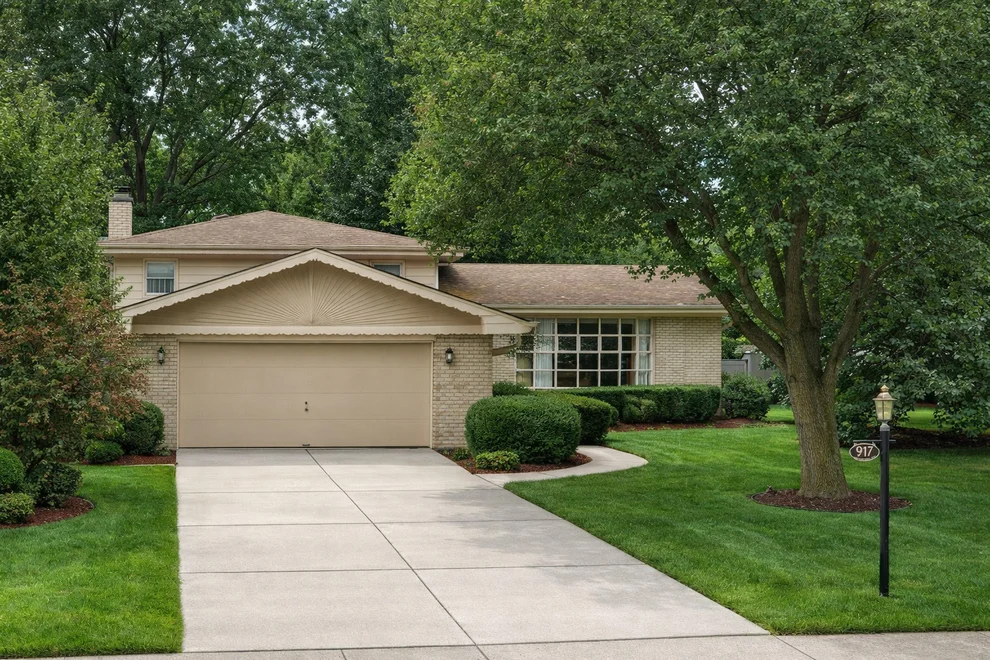 Unit for sale at 917 W Army Trail Boulevard, Addison, IL 60101
