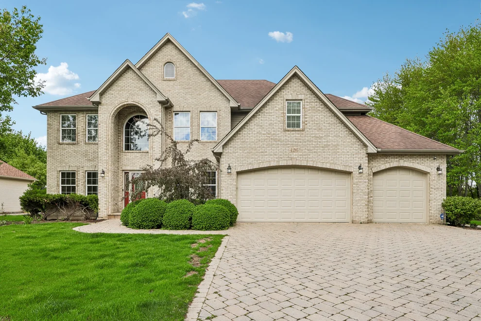 Unit for sale at 426 Heatherwood Drive SE, Oswego, IL 60543