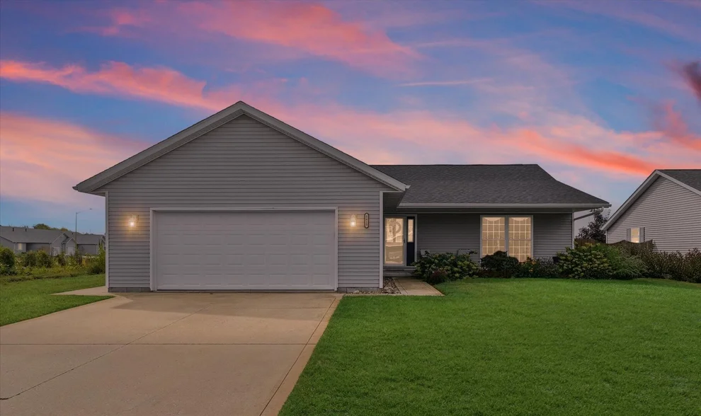 Unit for sale at 1415 Honeysuckle Lane, Farmer City, IL 61842