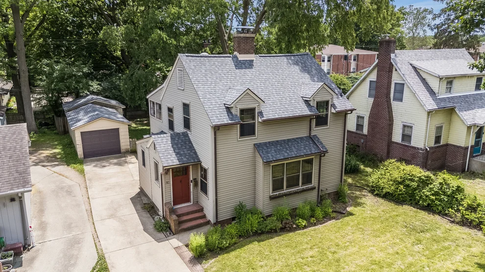 Unit for sale at 313 E Washington Street, Urbana, IL 61801