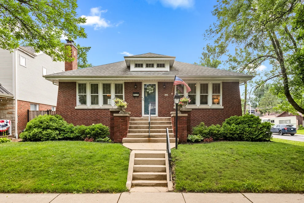 Unit for sale at 6960 N Ozark Avenue, Chicago, IL 60631