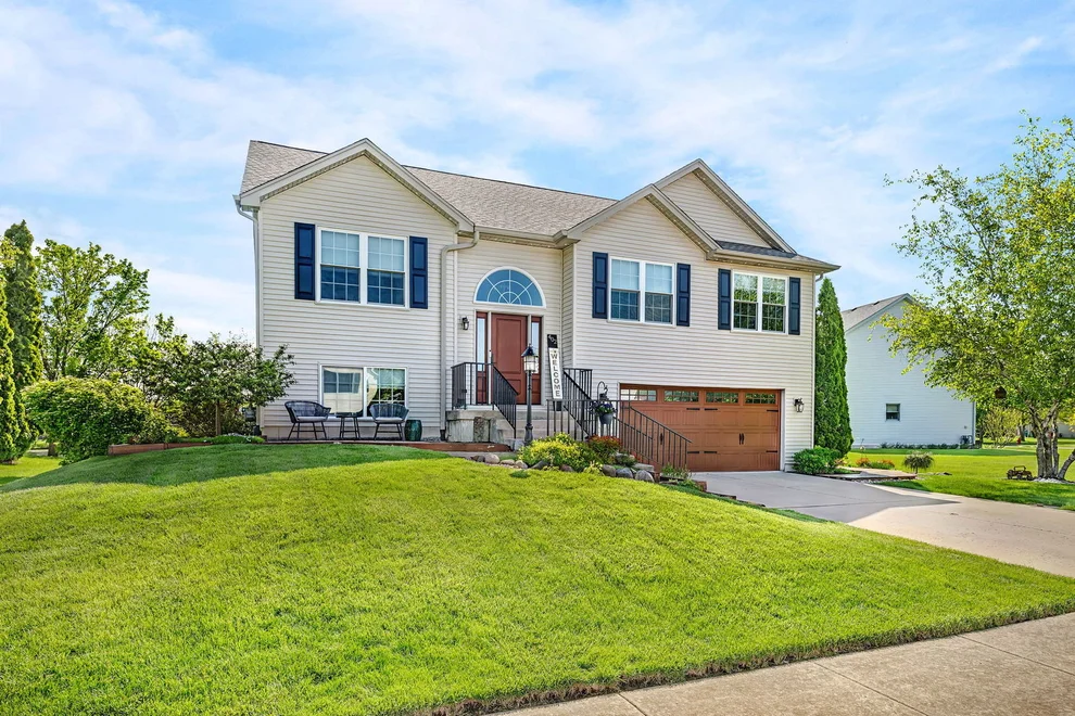 Unit for sale at 402 Savoy Drive, Shorewood, IL 60404
