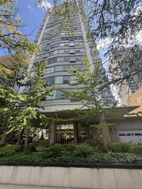 Unit for sale at 5757 N Sheridan Road, Chicago, IL 60660
