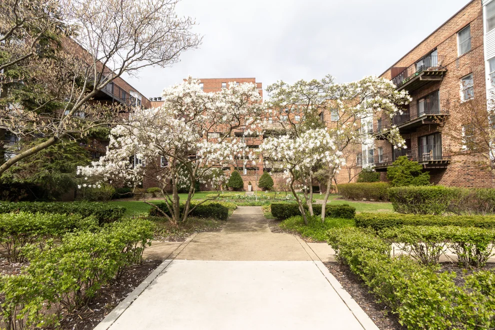 Unit for sale at 1730 Hinman Avenue, Evanston, IL 60201