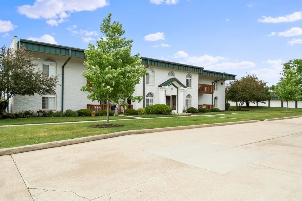 Unit for sale at 2851 Heritage Drive, Joliet, IL 60435