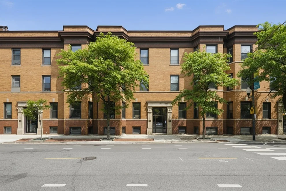 Unit for sale at 1054 W ARMITAGE Avenue, Chicago, IL 60614
