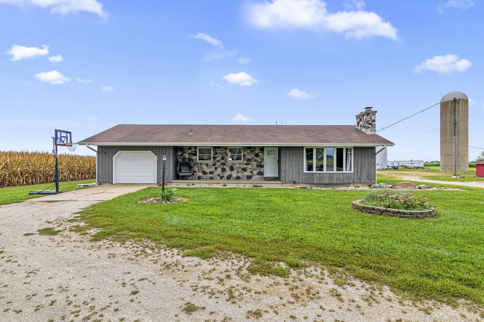 Unit for sale at 3006 Kane Road, Leland, IL 60531