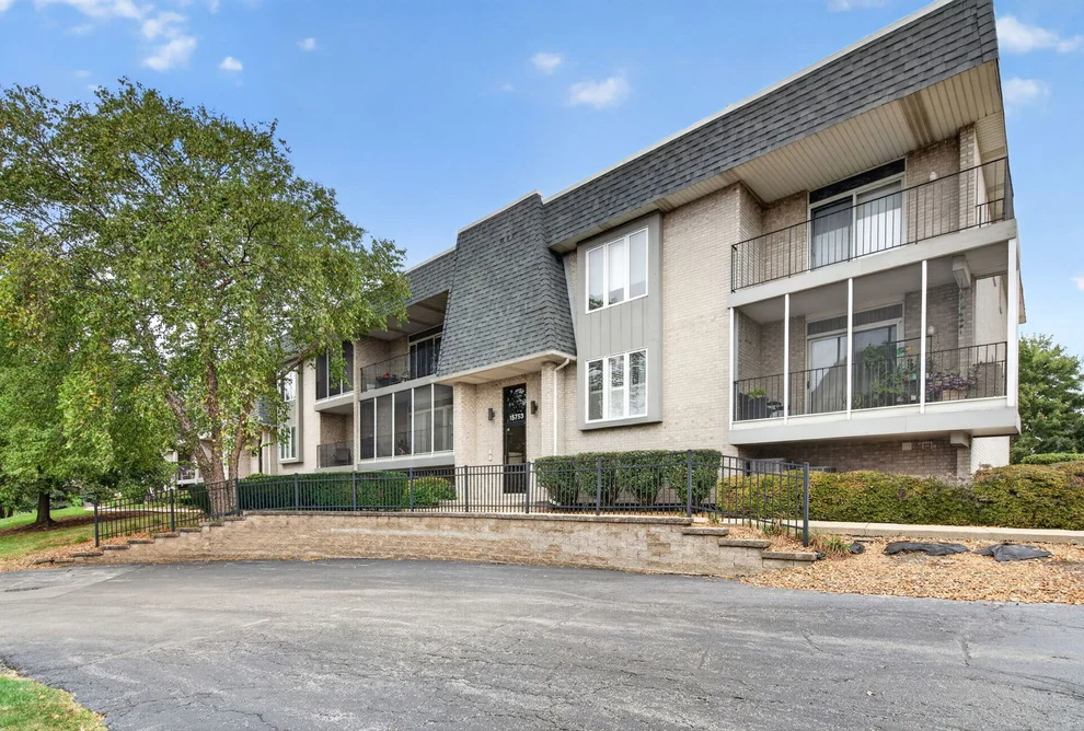 Unit for sale at 15751 S Ravinia Avenue, Orland Park, IL 60462