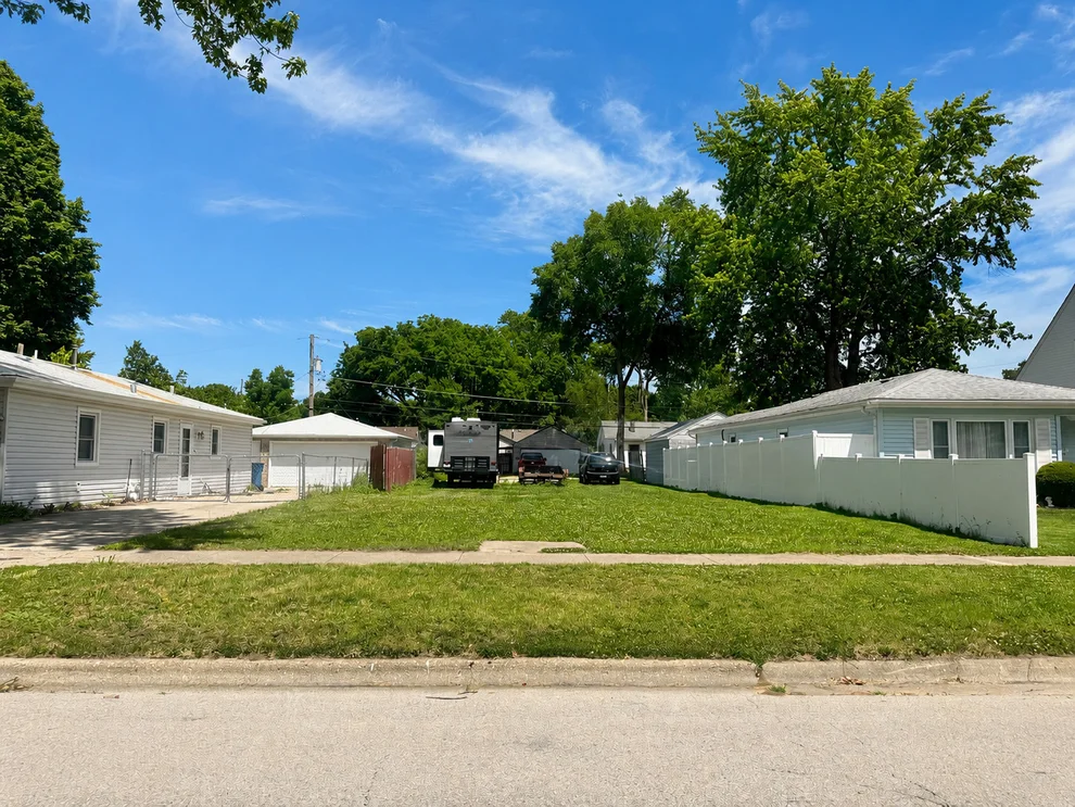 Unit for sale at 816 E Benton Street, Morris, IL 60450
