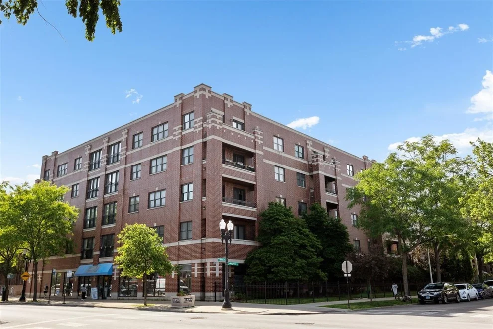 Unit for sale at 4553 N MAGNOLIA Avenue, Chicago, IL 60640