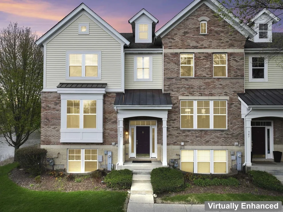 Unit for sale at 949 Indigo Court, Hanover Park, IL 60133