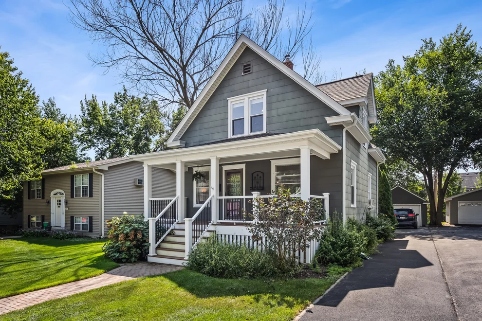 Unit for sale at 718 North Street, Geneva, IL 60134