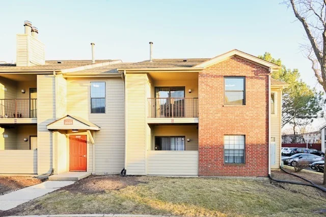 Unit for sale at 2028 N Rand Road, Palatine, IL 60074
