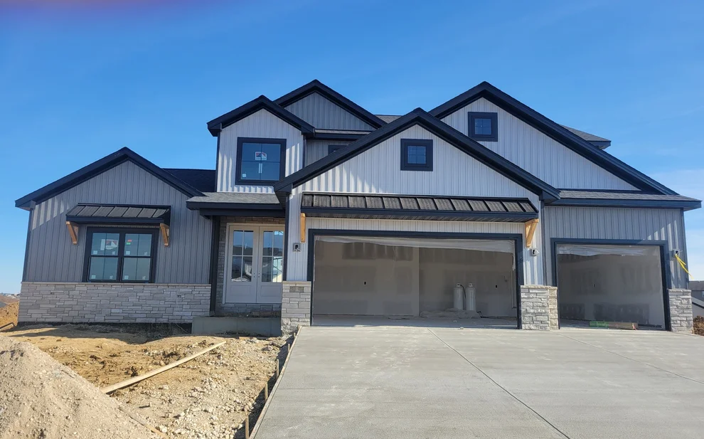 Unit for sale at 5306 Belvedere Lane, Bloomington, IL 61705